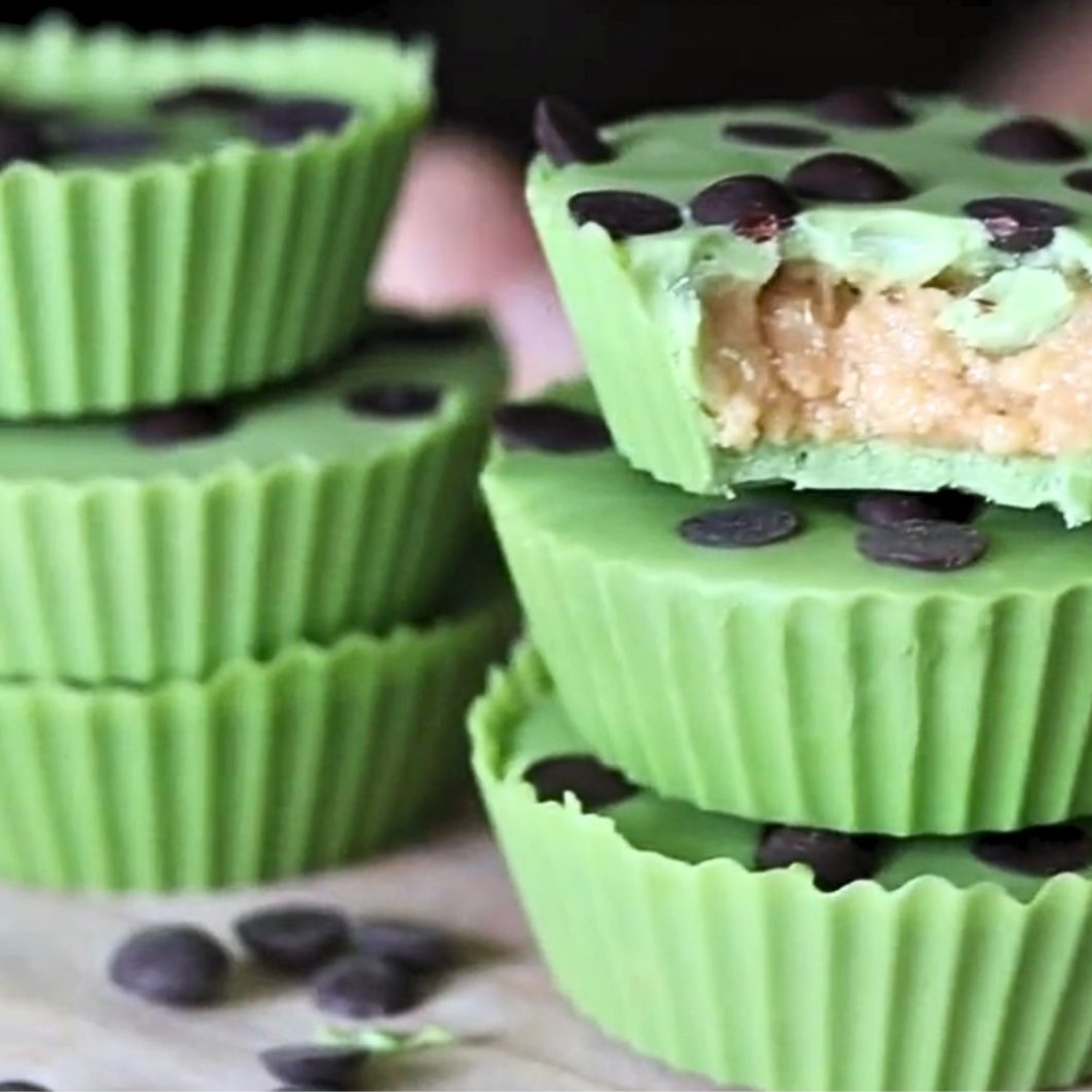 Peanut Butter Cups mit Matcha 🥜
