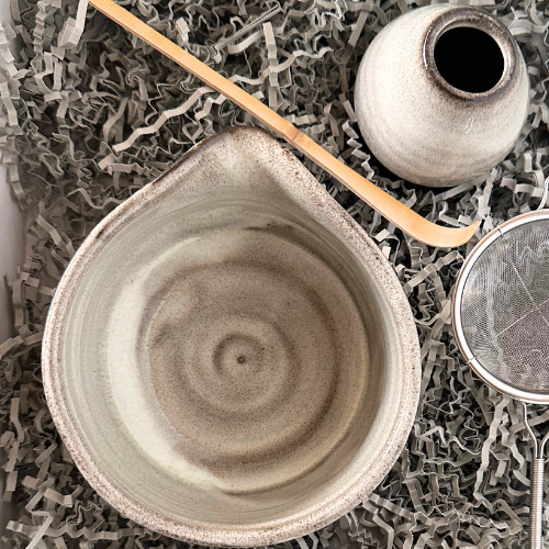 GESCHENKBOX - Ceremonial Matcha Set Deluxe - Forest Stone Bowl mit Außguss